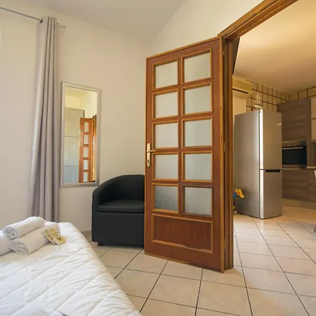 Mandras 1 La Caletta