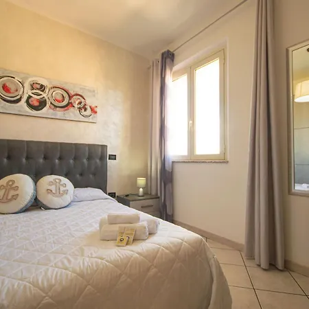 Mandras 1 Apartment La Caletta