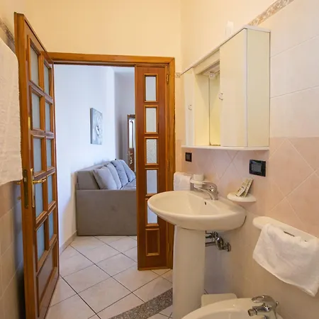 Apartament Mandras 1 La Caletta