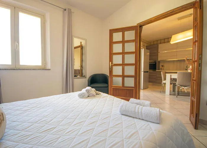 Mandras 1 Appartement *